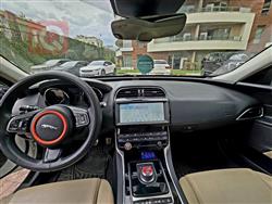 جاكوار XE
